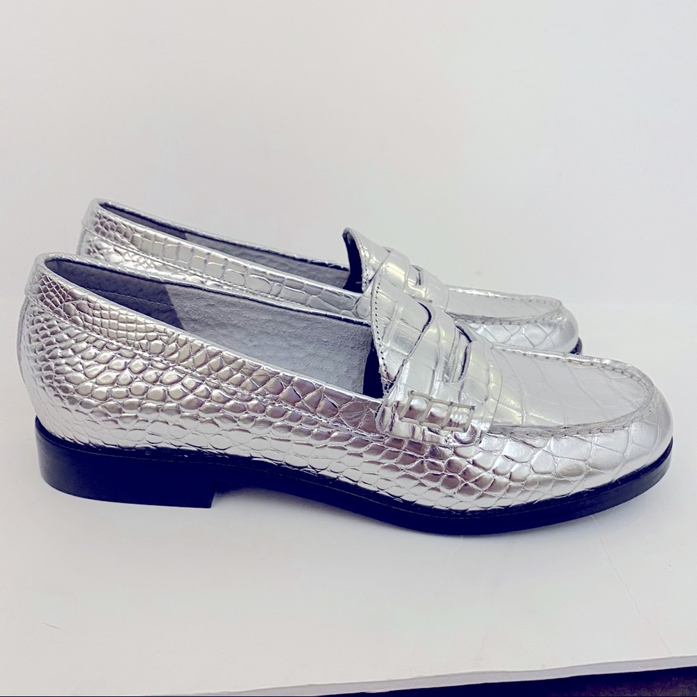 Mark Fisher Women’s Halli Loafers Silver Textured Leather Size 6.5 New